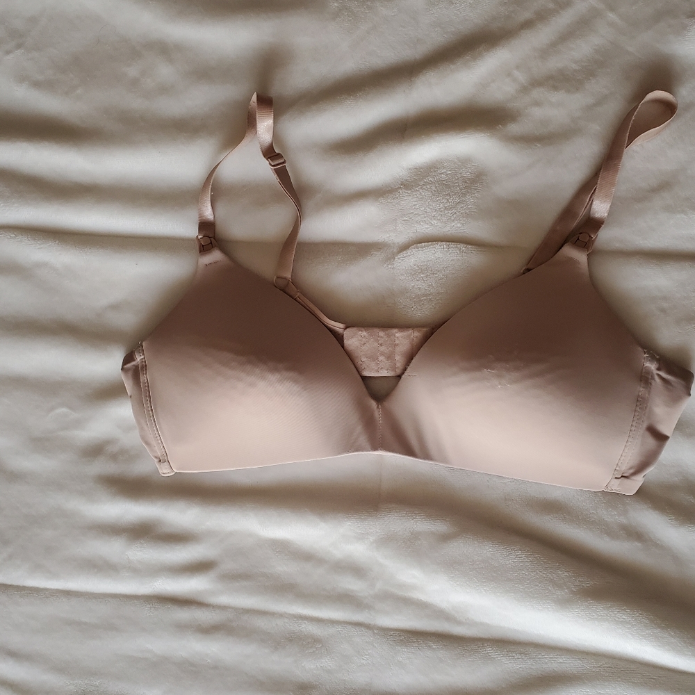 Motherhood Maternity Wireless Nursing Bra